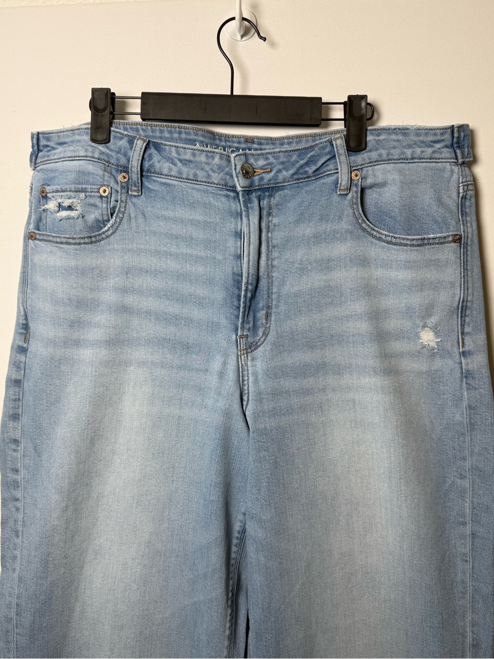 AE Women’s Dreamy Drape Stretch Super High-Waisted Baggy Wide-Leg Jean, 14 - Picture 3 of 8